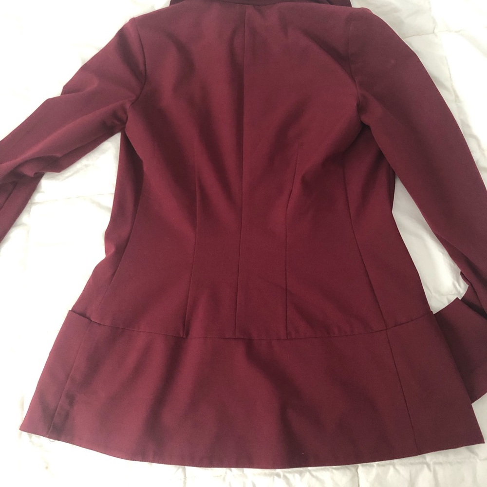 Dynamite XS maroon blazer.